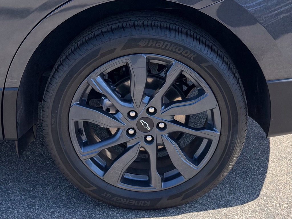 Used 2022 Chevrolet Equinox RS w/ LPO, Cargo Package FWD image 12