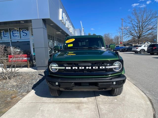 Certified 2025 Ford Bronco Outer Banks AWD/4WD image 3