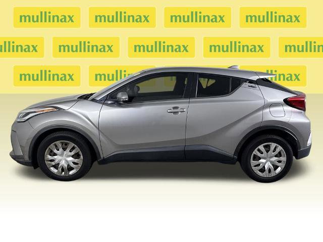 Used 2020 Toyota C-HR LE image 2