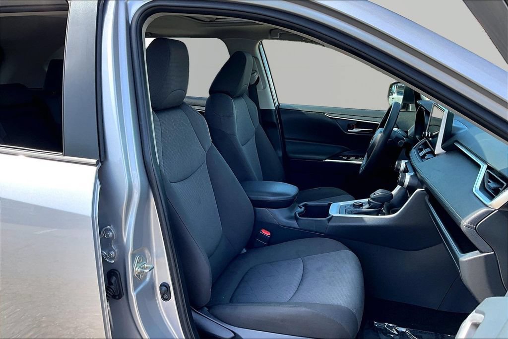 Used 2025 Toyota RAV4 XLE w/ Convenience Package AWD/4WD image 7