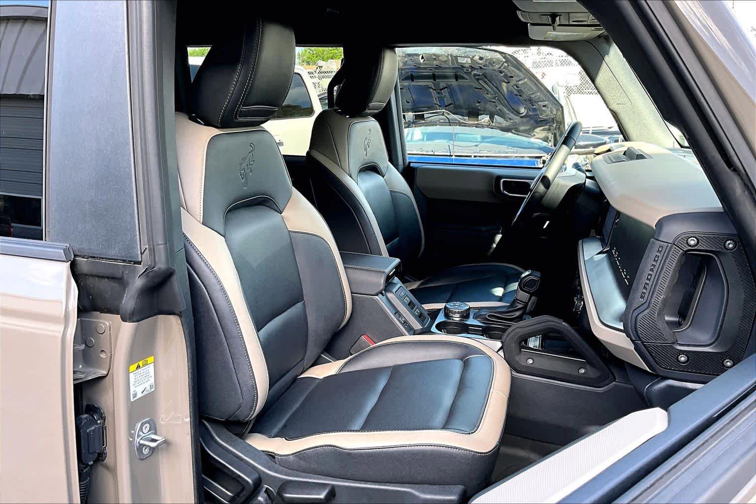 Certified 2025 Ford Bronco Big Bend w/ Black Diamond Package AWD/4WD image 9