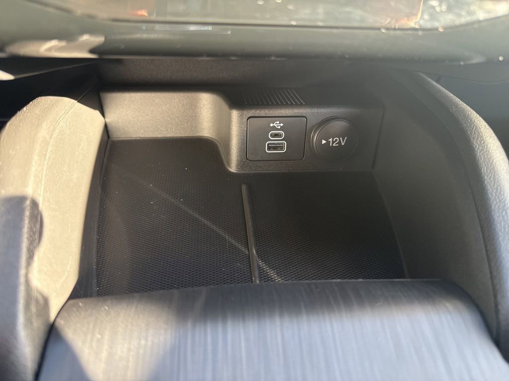 Certified 2025 Ford Escape SE image 34