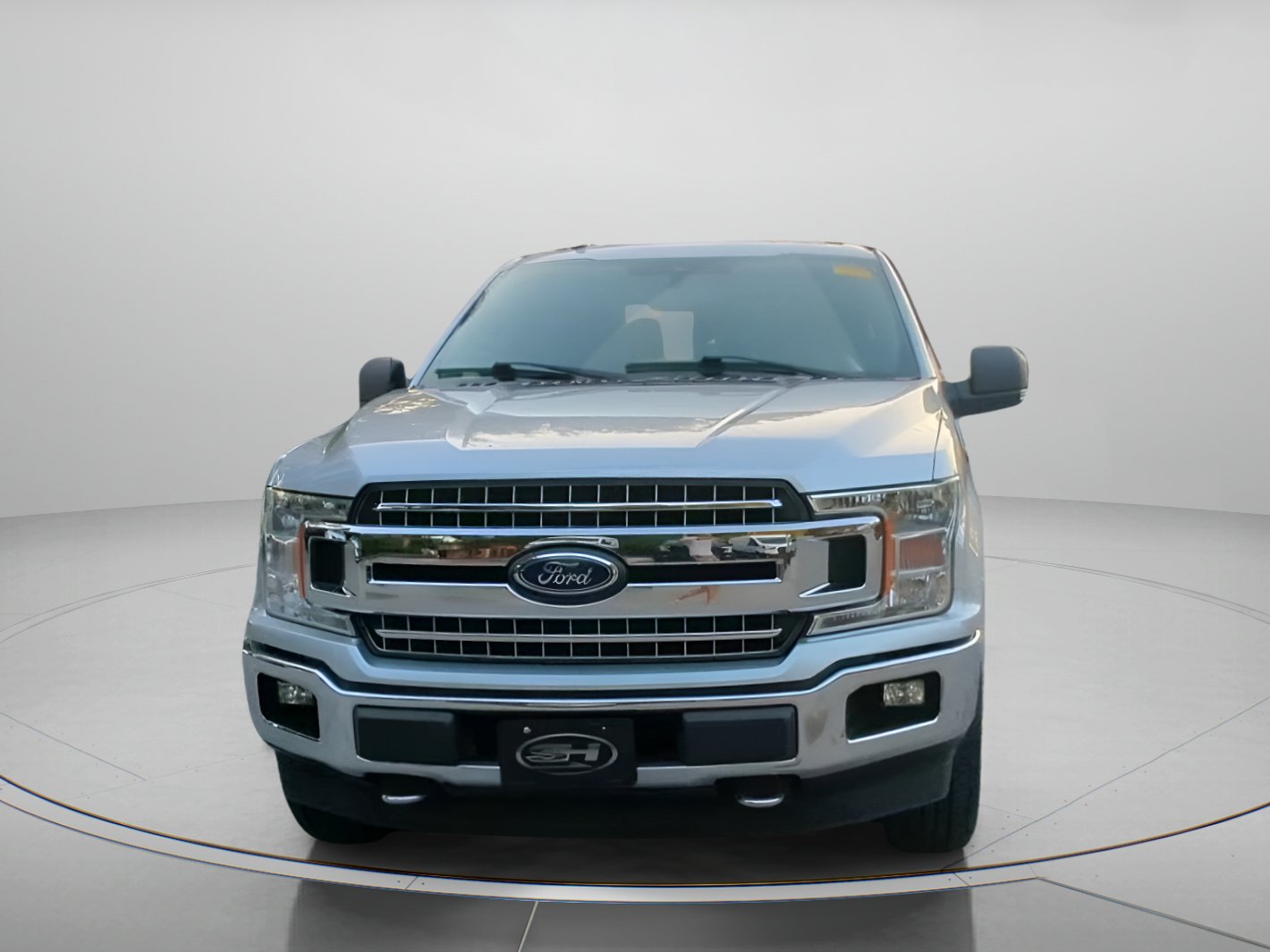 Certified 2019 Ford F150 XLT w/ Equipment Group 302A Luxury AWD/4WD image 8