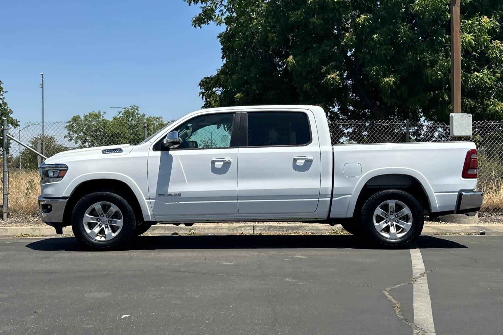Used 2022 RAM 1500 Laramie AWD/4WD image 6