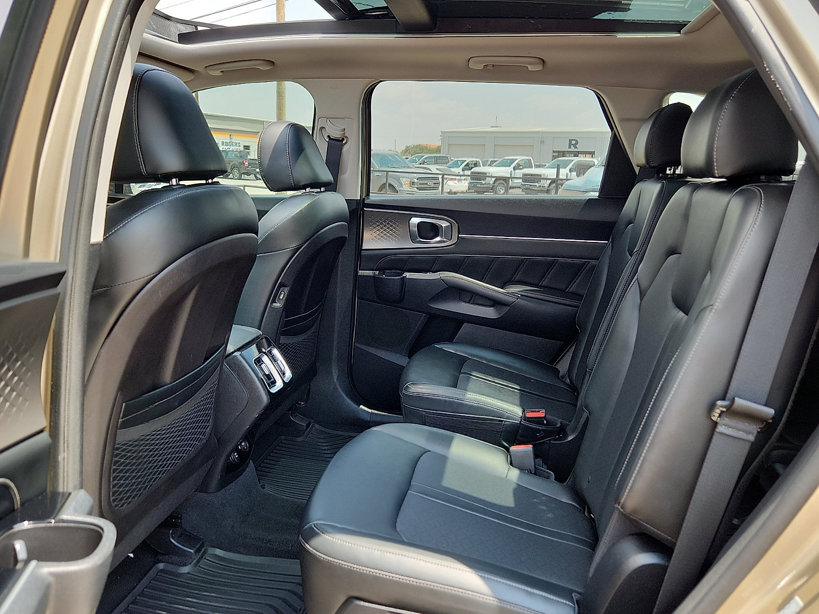 Used 2021 Kia Sorento SX FWD image 9