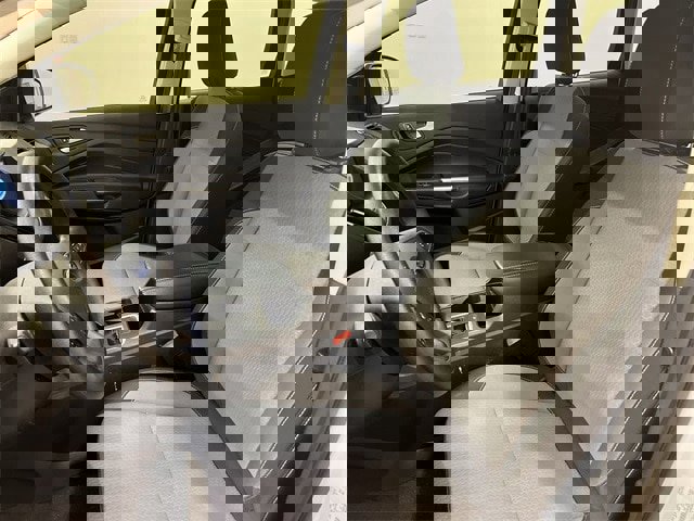 Certified 2019 Ford Escape SE image 4