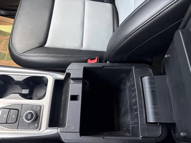 Certified 2023 Ford Explorer XLT w/ Equipment Group 202A AWD/4WD image 28