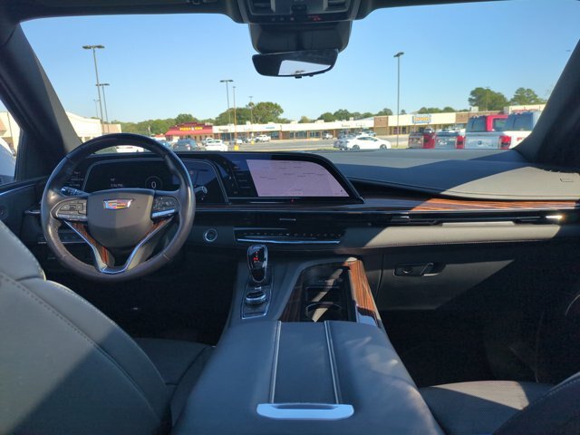 Used 2023 Cadillac Escalade Premium Luxury AWD/4WD image 29