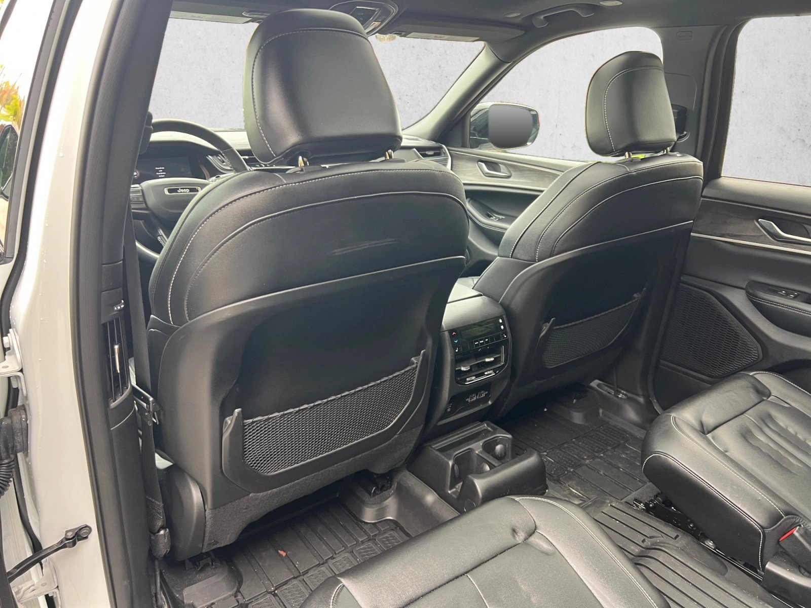 Used 2024 Jeep Grand Cherokee L Limited AWD/4WD image 19