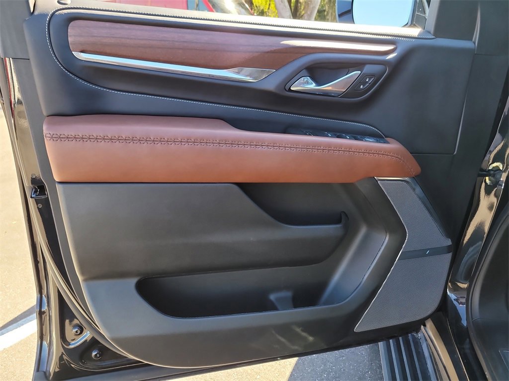 Used 2023 GMC Yukon Denali Ultimate image 17