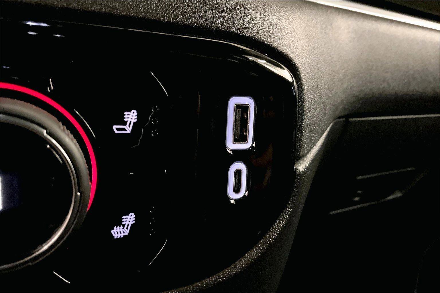 Used 2025 Chevrolet Silverado 1500 LT w/ Safety Package image 31