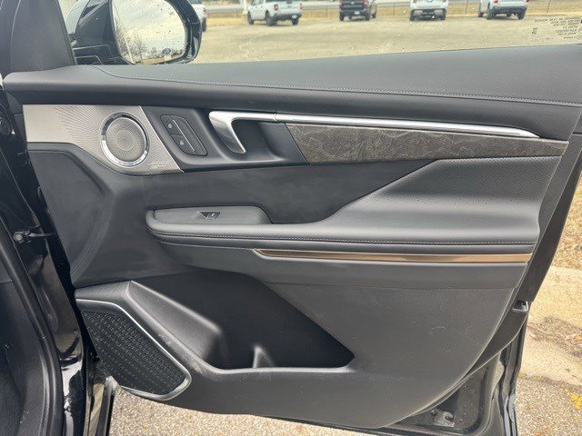 Used 2025 Buick Enclave Avenir w/ Trailering Package, 5000 lbs. image 36