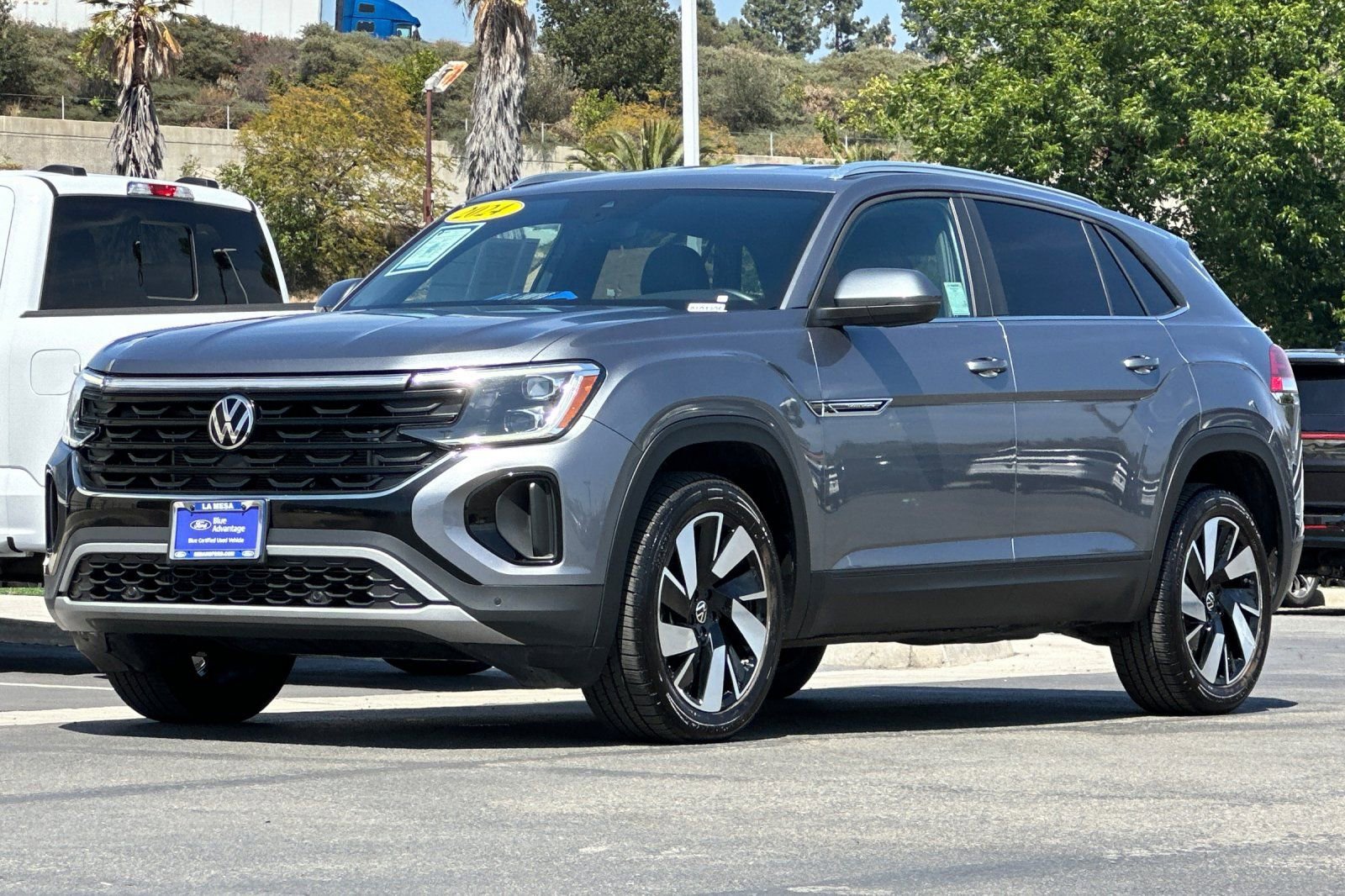 Used 2024 Volkswagen Atlas Cross Sport SE AWD/4WD image 7