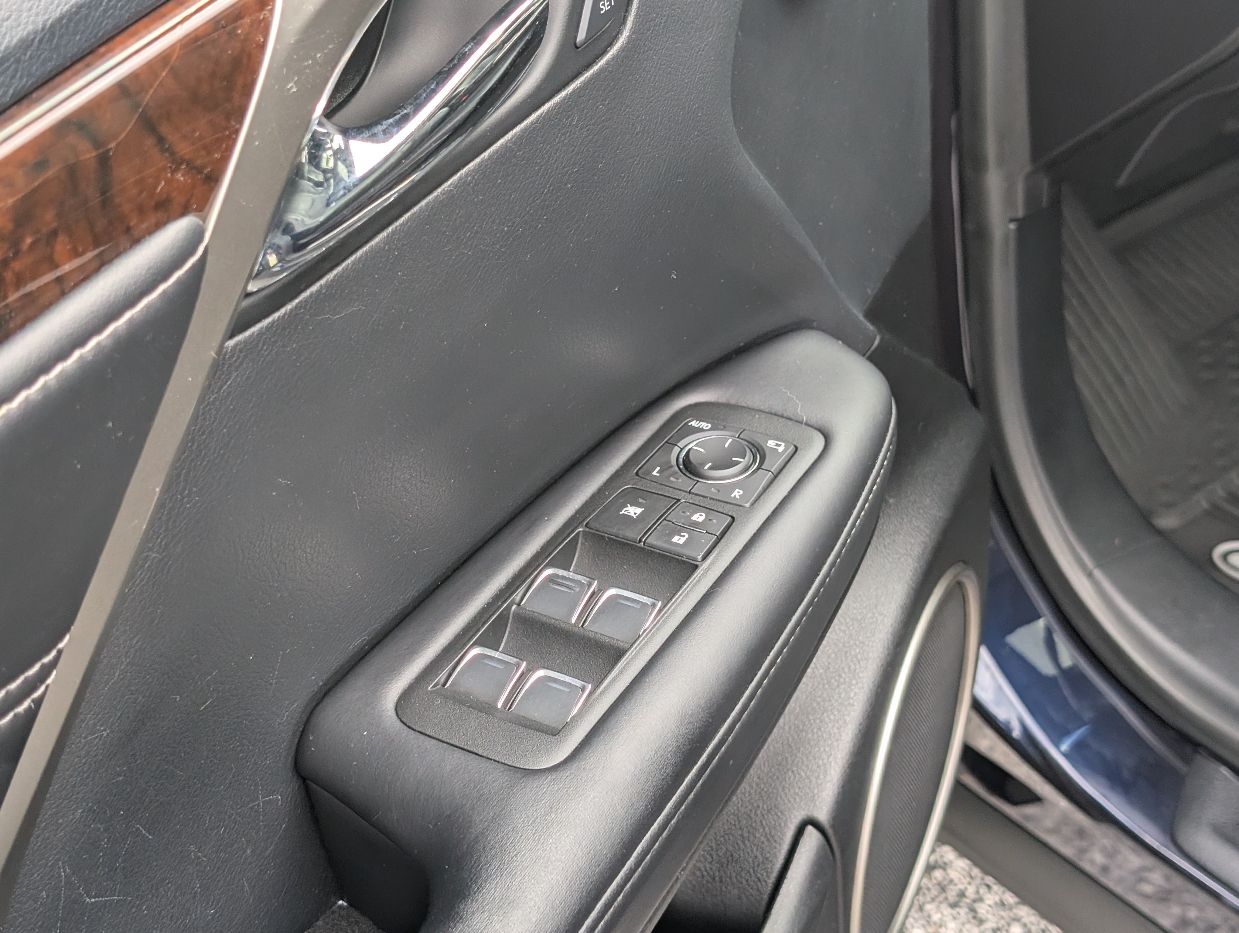 Used 2019 Lexus RX 350 AWD w/ Navigation Package image 22