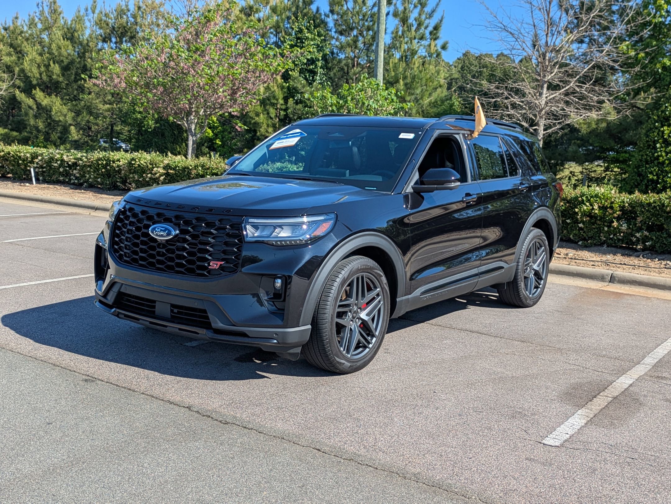 Certified 2025 Ford Explorer ST AWD/4WD image 8