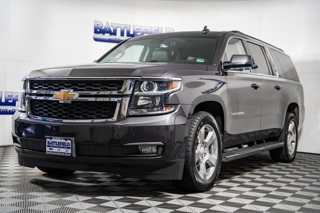 Used 2017 Chevrolet Suburban LT image 3