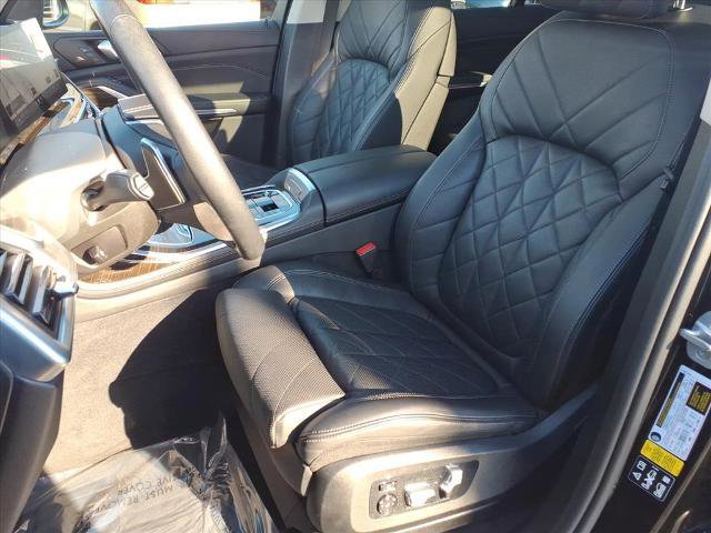 Used 2024 BMW X7 xDrive40i image 18
