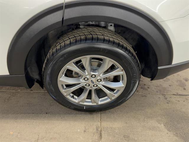 Certified 2022 Ford Explorer XLT w/ Equipment Group 202A image 18