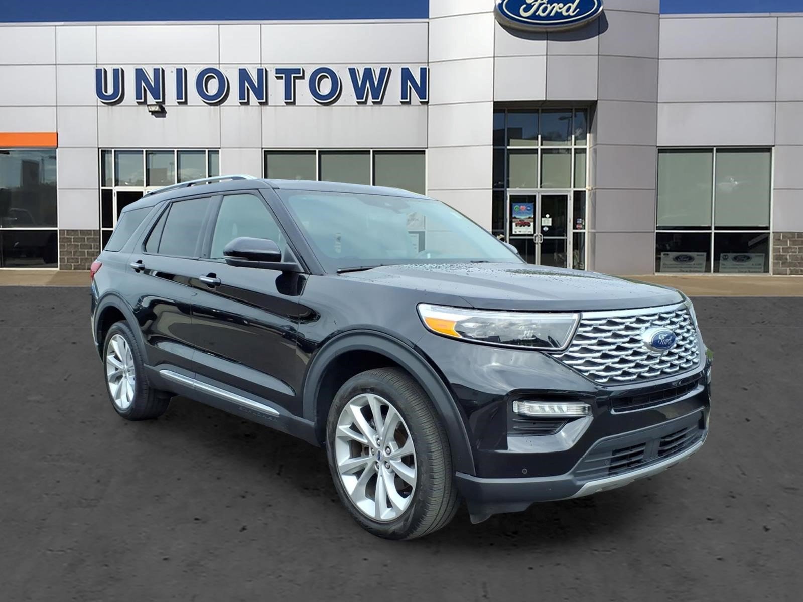 Certified 2023 Ford Explorer Platinum w/ Technology Package