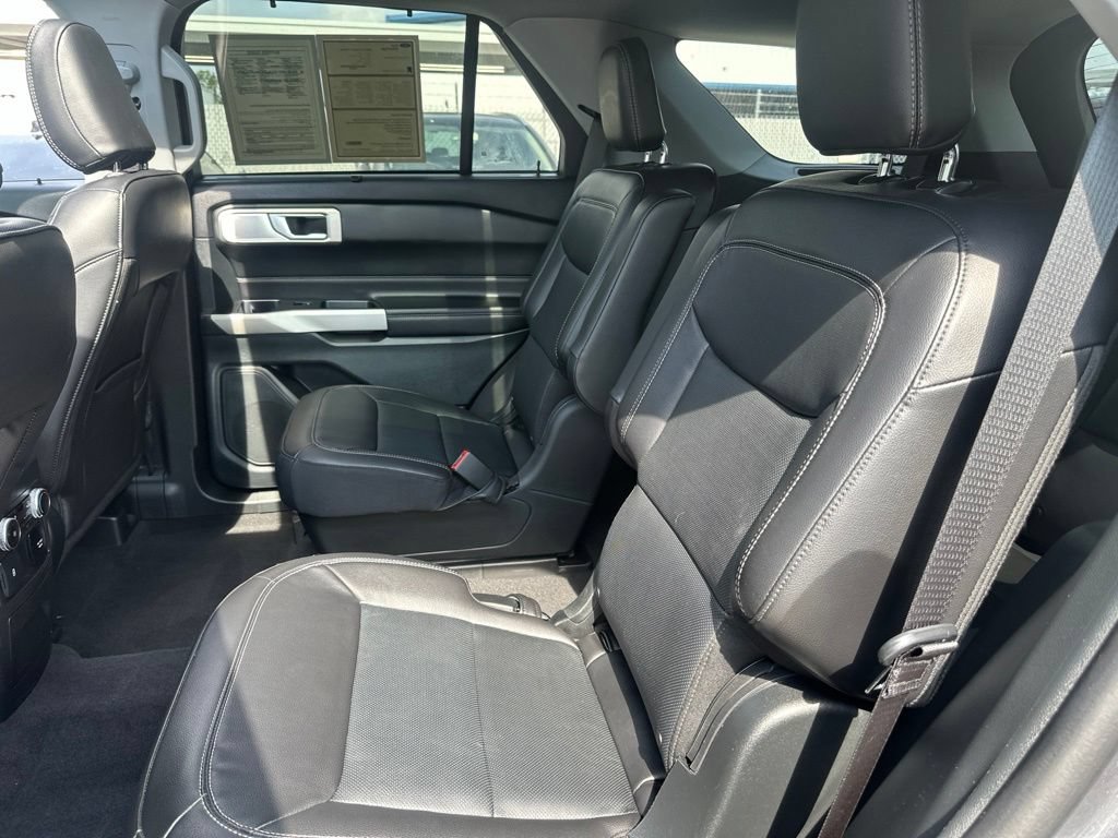 Certified 2023 Ford Explorer Limited w/ Limited Technology Package AWD/4WD image 14