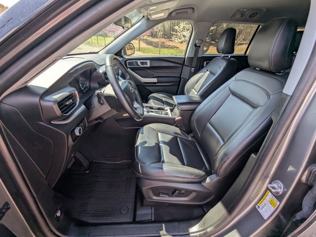 Certified 2023 Ford Explorer XLT w/ Equipment Group 202A image 17