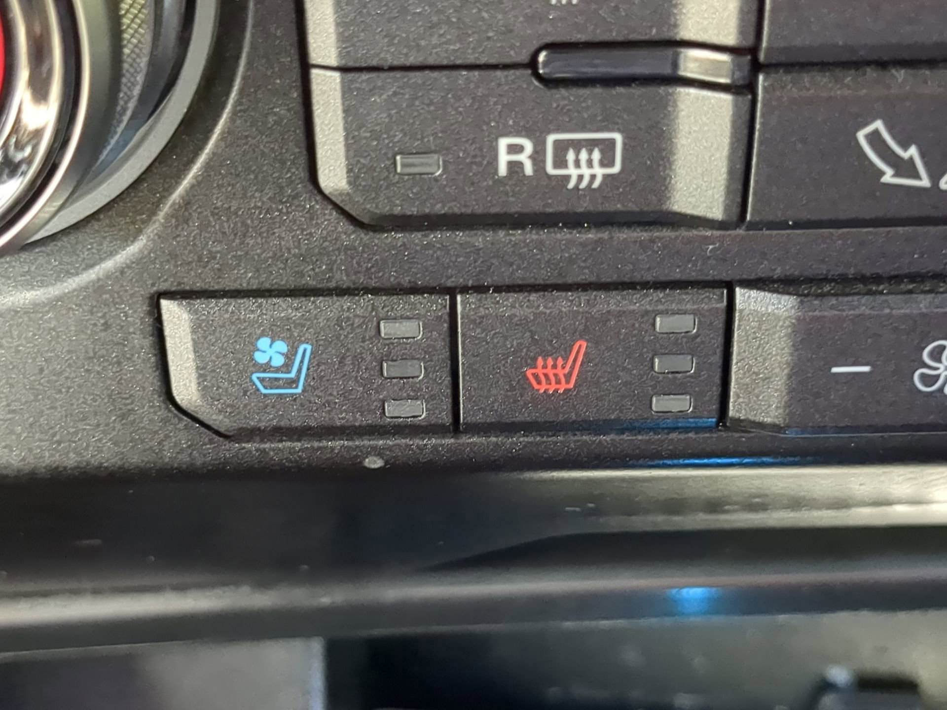 Certified 2020 Ford F150 Raptor w/ Equipment Group 802A Luxury image 55