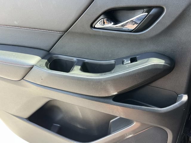 Used 2023 Chevrolet Traverse RS w/ LPO, Floor Liner Package FWD image 23