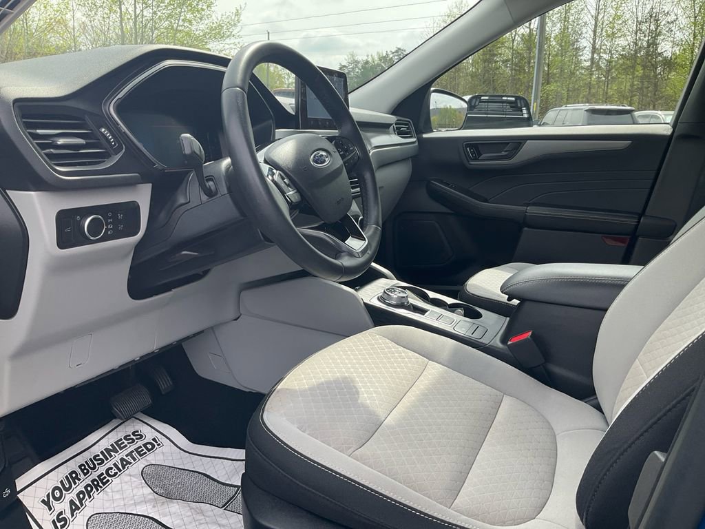 Certified 2023 Ford Escape Active w/ Cold Weather Package FWD image 15