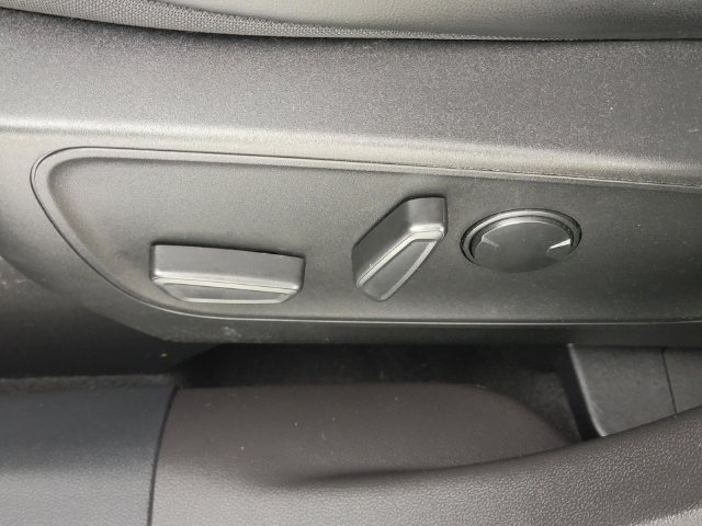 Certified 2023 Ford Escape ST-Line Select AWD/4WD image 14