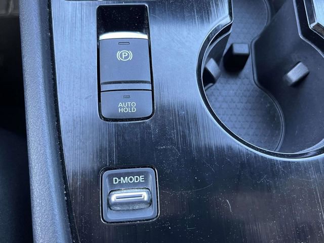 Used 2023 Nissan Rogue SV image 21