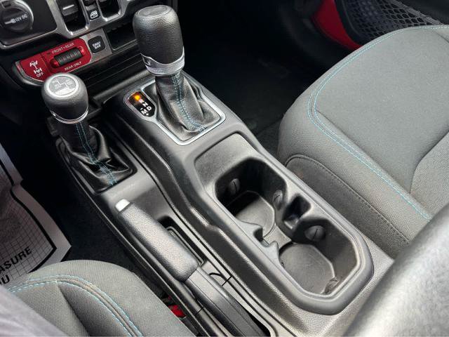 Used 2022 Jeep Wrangler Unlimited Rubicon 4xe AWD/4WD image 19