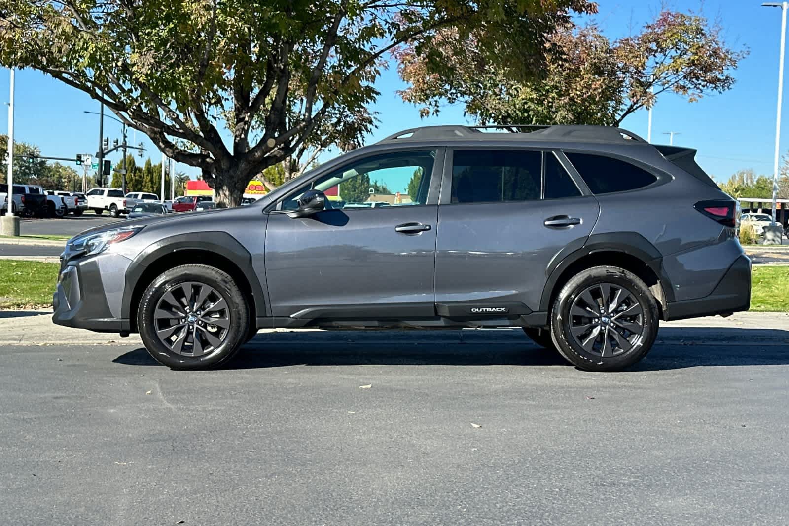 Used 2025 Subaru Outback Onyx Edition AWD/4WD image 5