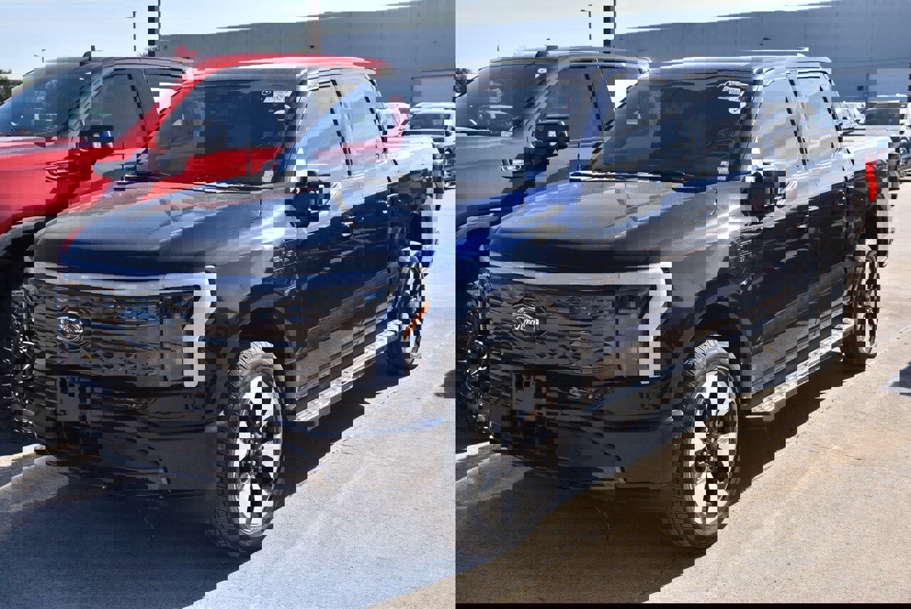 Certified 2022 Ford F150 Lightning Platinum image 1