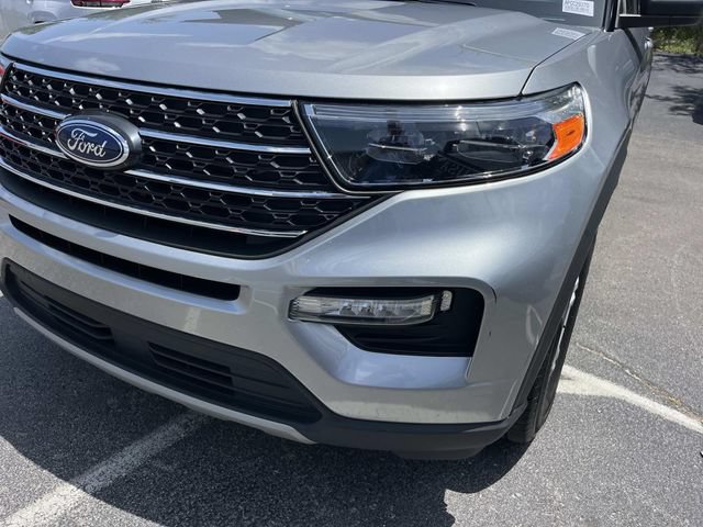 Certified 2023 Ford Explorer XLT w/ Equipment Group 202A AWD/4WD image 9