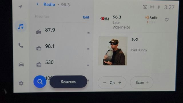 Used 2025 Toyota Corolla LE image 14