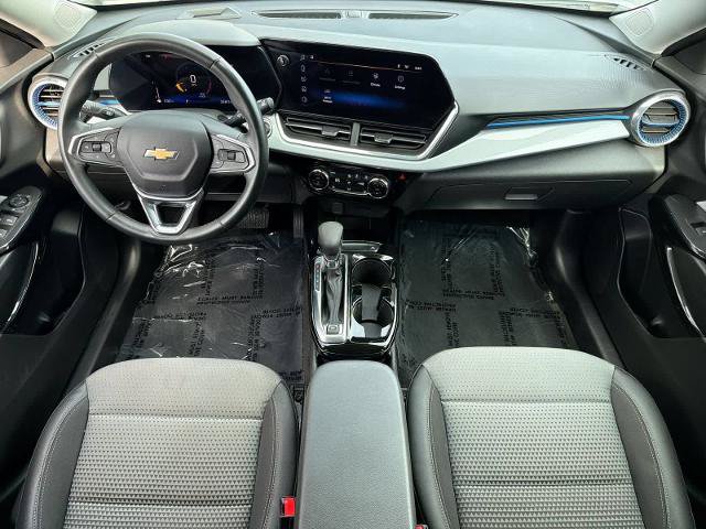 Used 2024 Chevrolet Trax LT w/ Driver Confidence Package FWD image 16