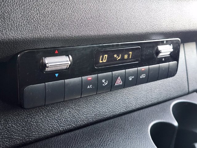 Used 2019 Mercedes-Benz Sprinter 144 image 17