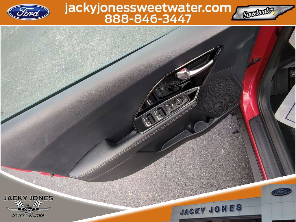 Used 2020 Kia Niro LXS image 12