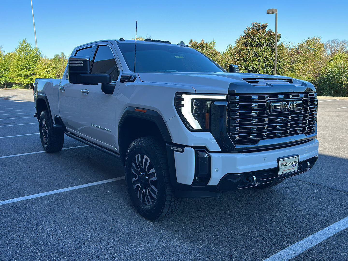 Used 2024 GMC Sierra 3500 Denali Ultimate AWD/4WD image 7