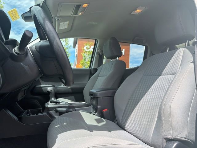 Used 2022 Toyota Tacoma SR AWD/4WD image 12