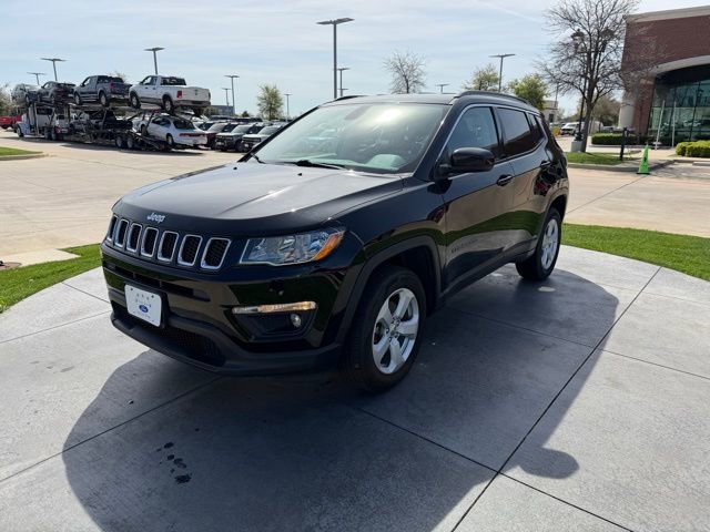 Used 2019 Jeep Compass Latitude image 3