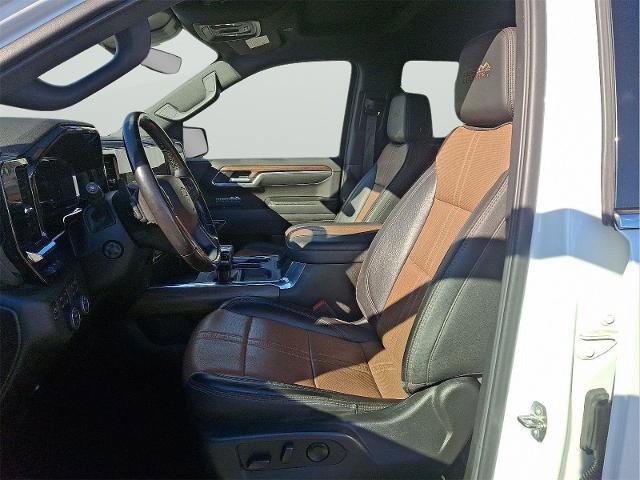 Used 2023 Chevrolet Silverado 1500 High Country w/ Technology Package image 14