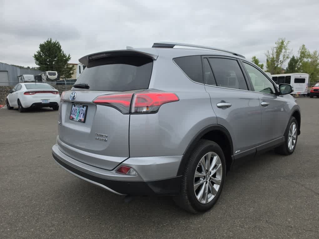 Used 2018 Toyota RAV4 Limited AWD/4WD image 6