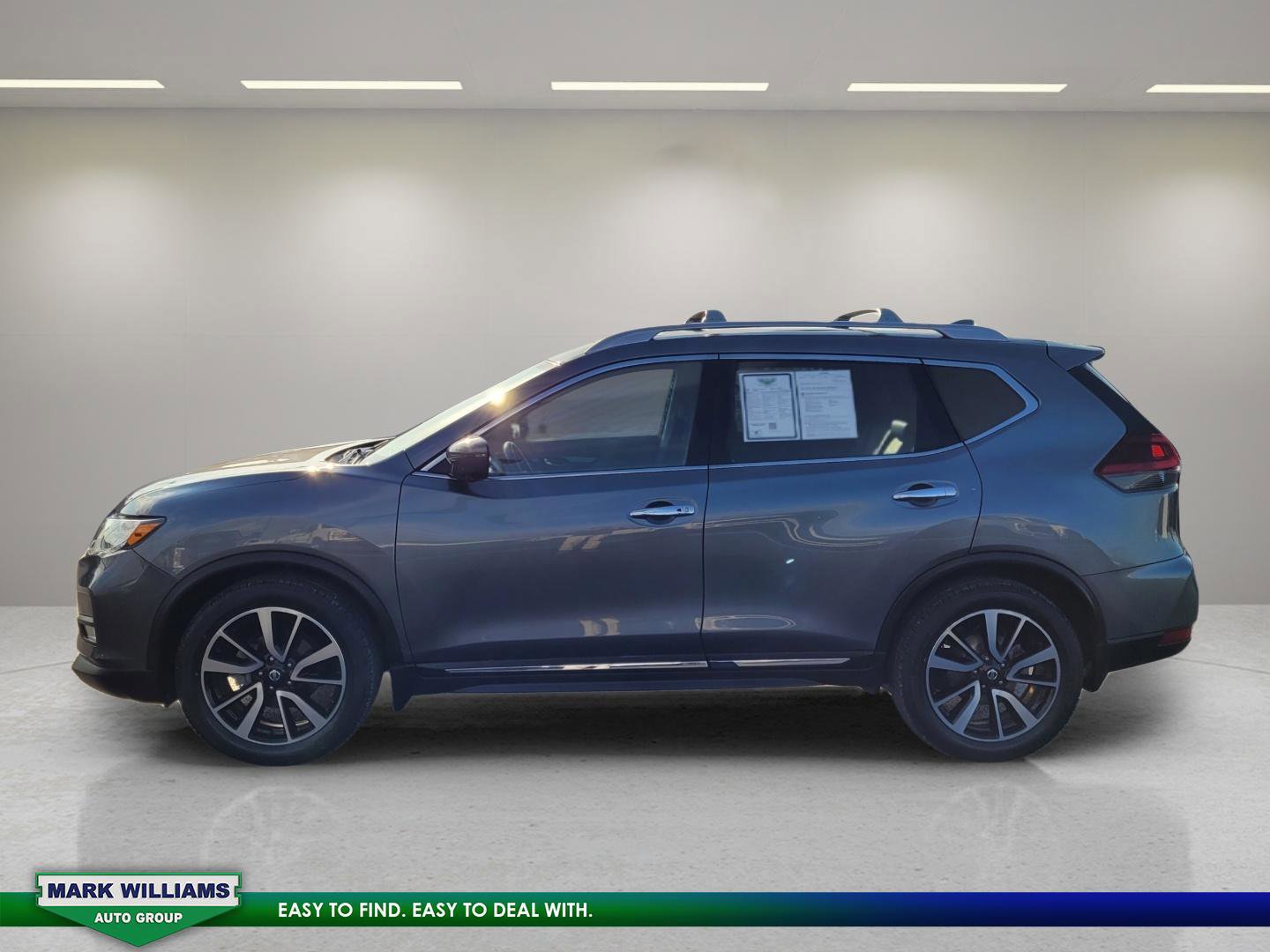 Used 2019 Nissan Rogue SL w/ Premium Package image 2
