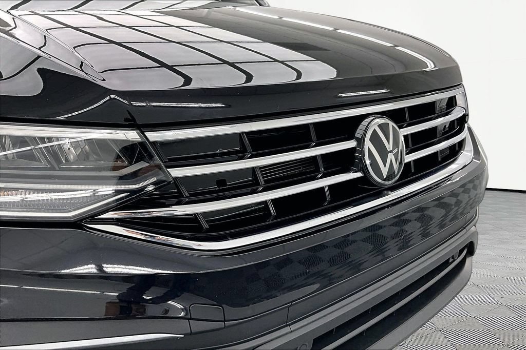 Used 2024 Volkswagen Tiguan Wolfsburg Edition w/ Panoramic Sunroof Package FWD image 29