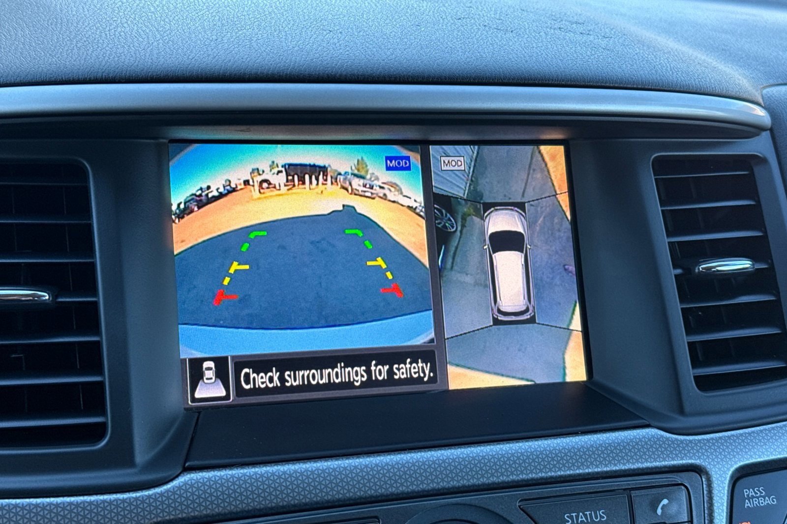 Used 2019 Nissan Pathfinder SL image 21