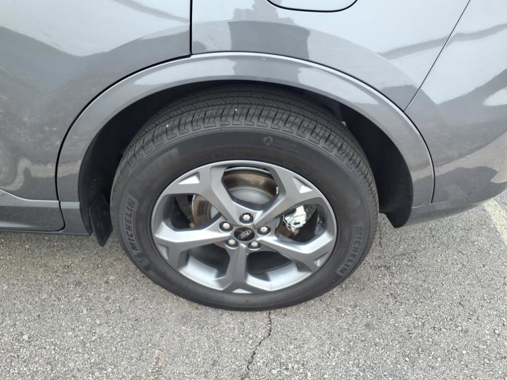 Certified 2023 Ford Escape ST-Line w/ Tech Pack #1 image 8