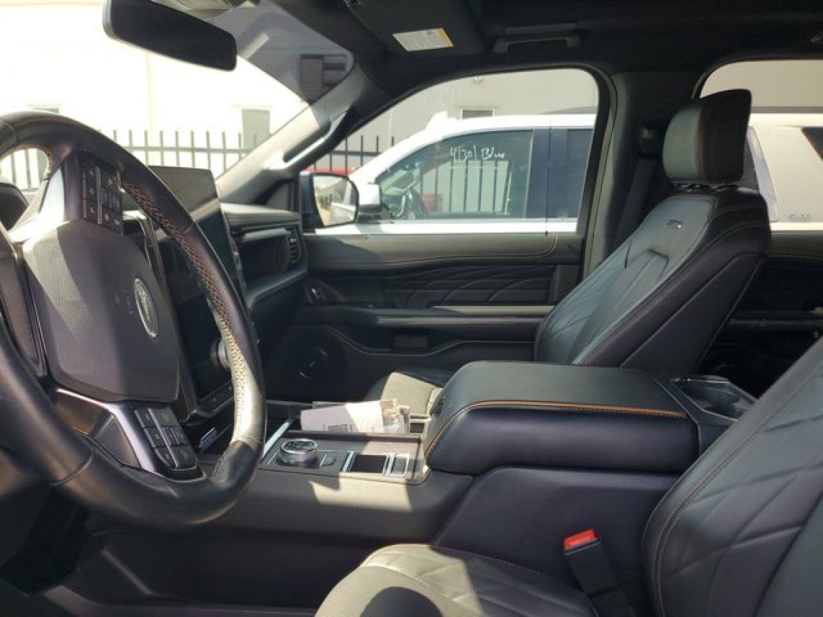 Certified 2024 Ford Expedition Max Platinum RWD image 4