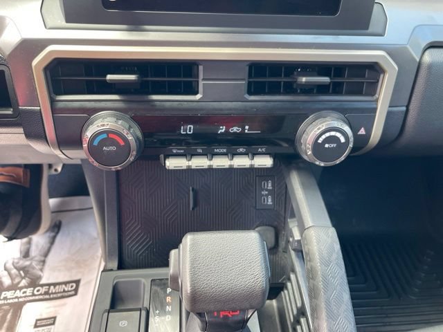 Used 2025 Toyota Tacoma TRD Sport AWD/4WD image 29