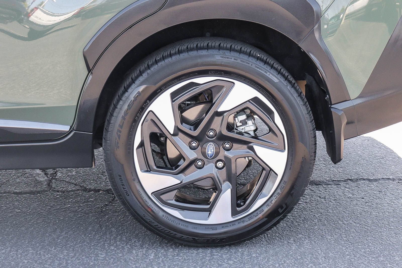 Used 2025 Subaru Crosstrek 2.5i Limited w/ Crosstrek Mirror Package AWD/4WD image 8